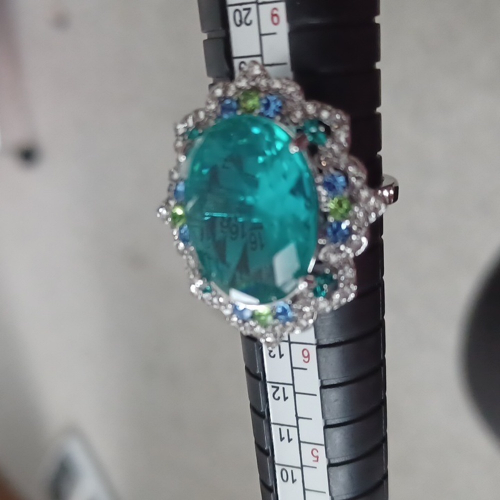 RING - Picture 4 of 5